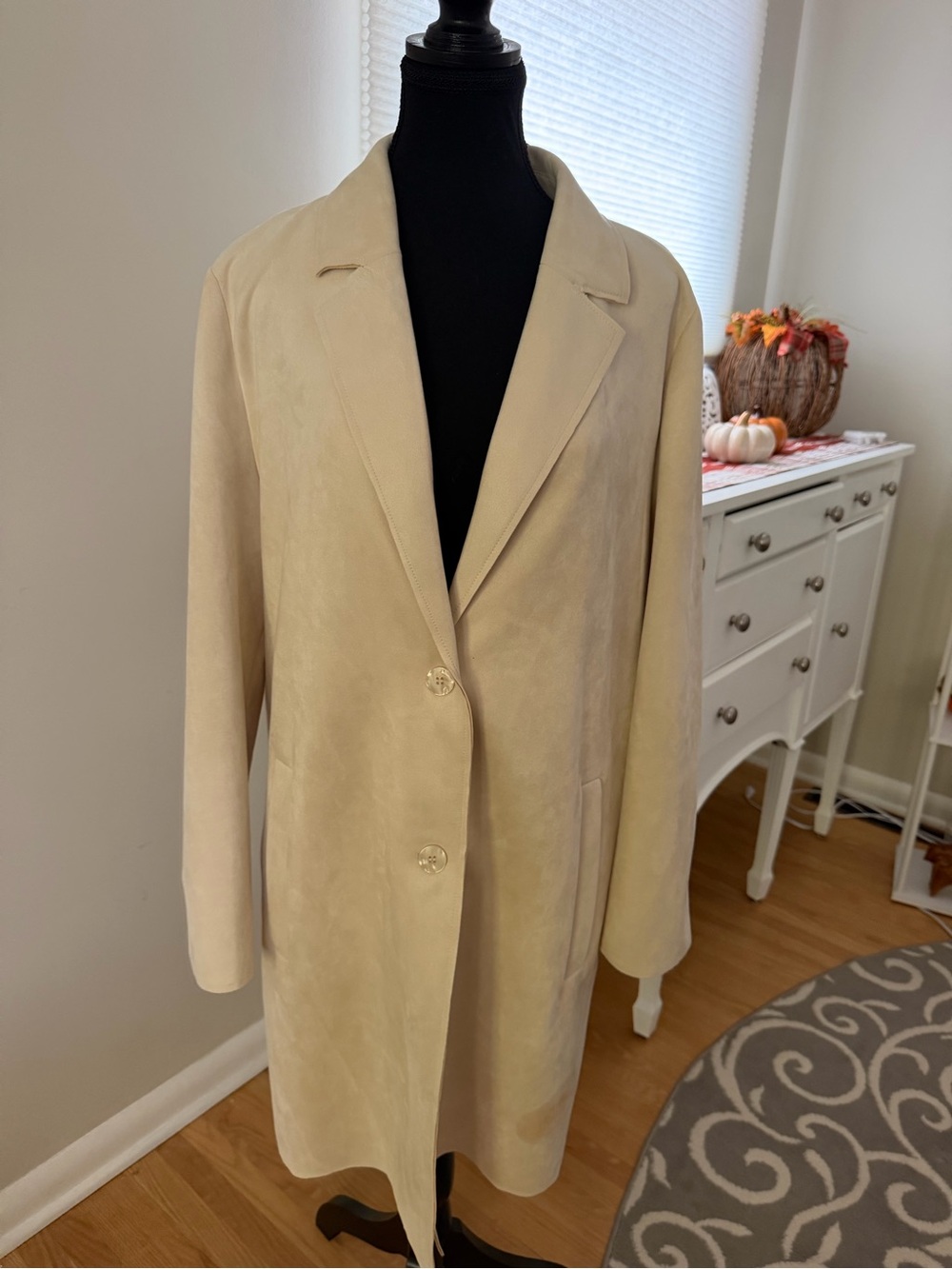Women's Cream Single-Breasted Blazer Coat